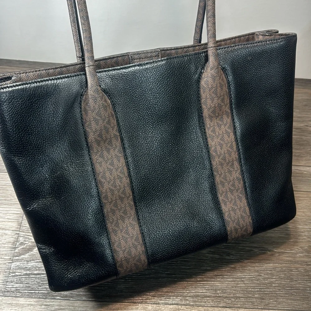Michael Kors saffiano leather bag